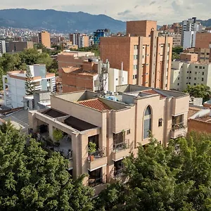 Edificio Fenicia Lofts Laureles Apartahotel